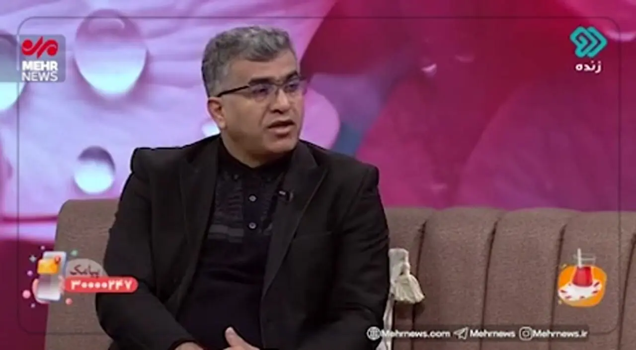 چه عواملی باعث ایجاد ترک‌های پوستی می‌شوند؟