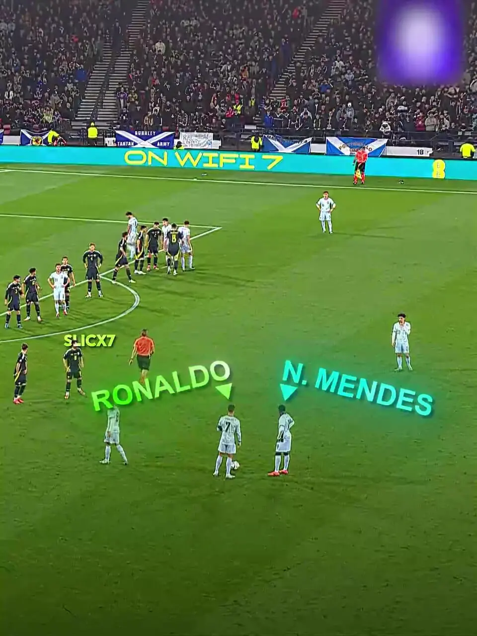 ویدئو: پاسکاری خنده‌دار رونالدو و مندز