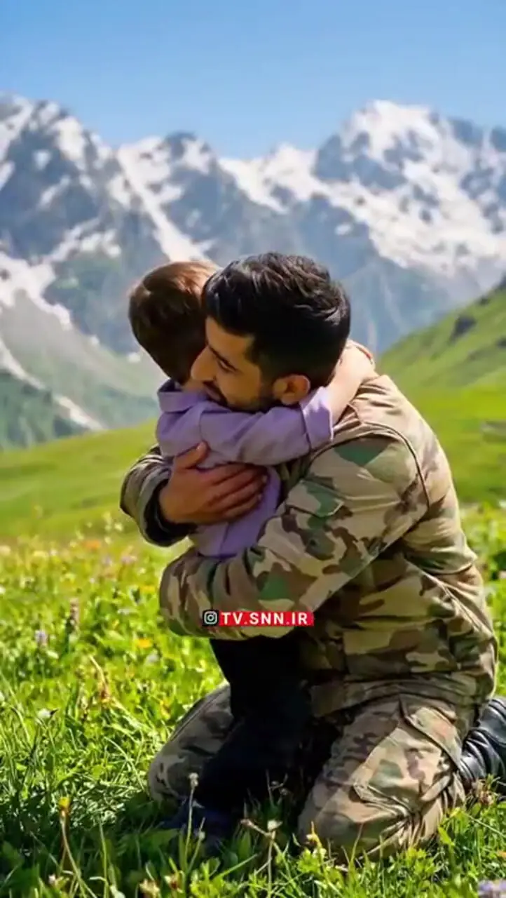 مراقب پسرم باشید، تازه یاد گرفته بگه بابا