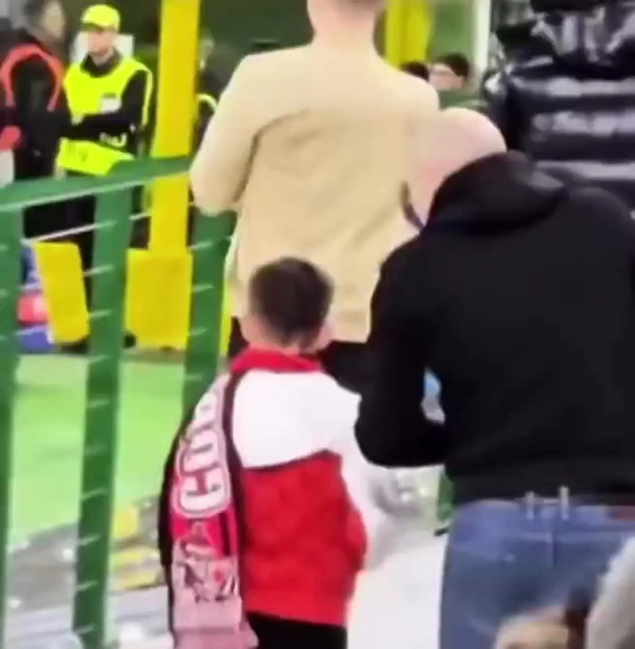 ویدئو:وقتی پدر میلانی برای اینتری‌ها خط‌ونشان می‌کشد!