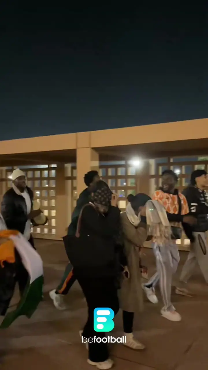 ویدئو: شادی هواداران از بازگشت ساحل عاج مقابل گابن