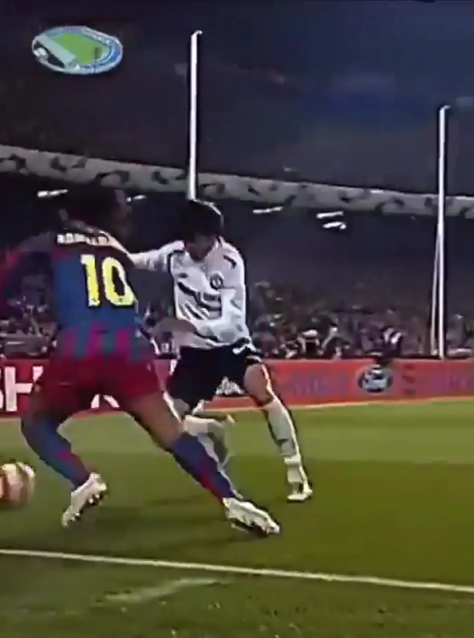 ویدئو: هنرنمایی‌های خاص شاعر فوتبال!