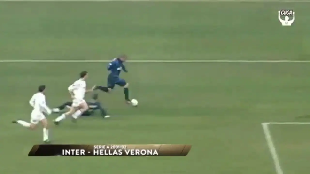 ویدئو نوستالوژی: وقتی رونالدو نازاریو با دریبل دروازهبان گل میزند