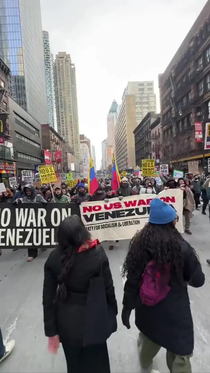 اعتراضات گسترده در شهرهای آمریکا به وحشیگری ترامپ در ونزوئلا