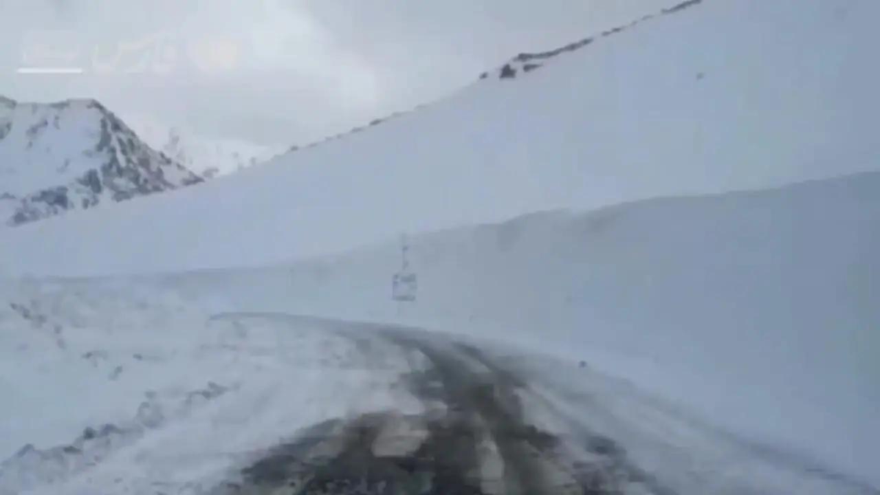 ارتفاع ۵ متری برف در «گله‌بادوش» الیگودرز لرستان