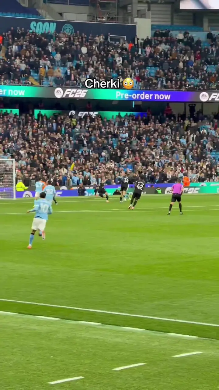 ویدئو: وقتی شرکی و هالند بدون حرف زدن همدیگر را پیدا میکنند