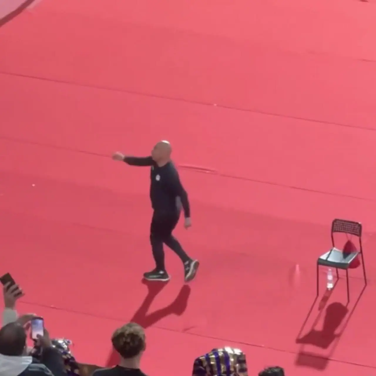 ویدئو: انتقام سختِ حسام حسن از مراکشی‌های طرفدار بنین‎!‎