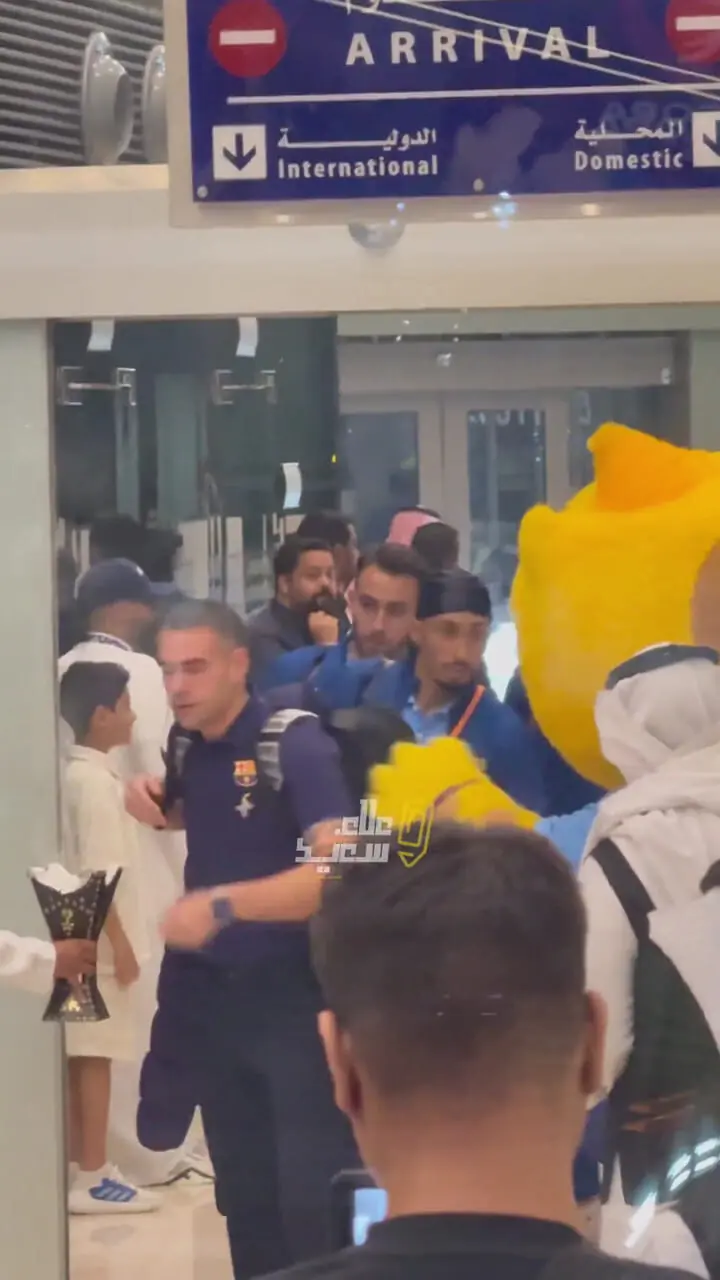 ویدئو: ستارگان بلوگرانا برای شکار سوپرجام به جده رسیدند!‏