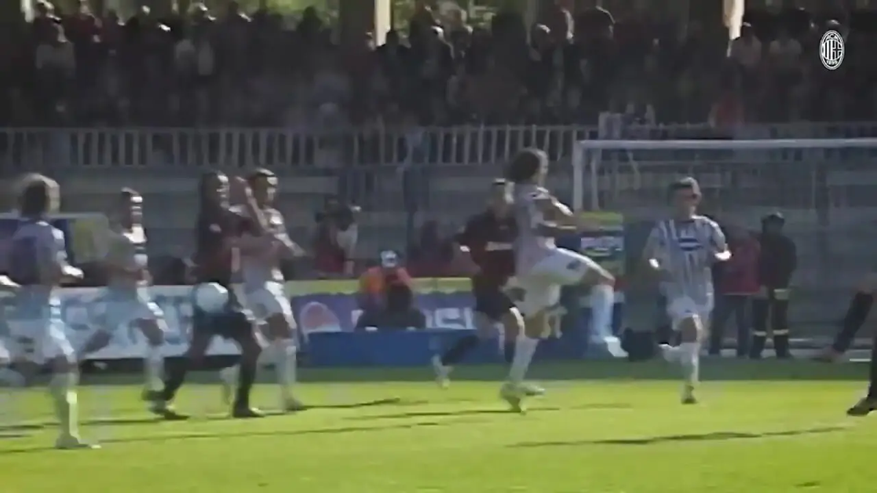 ویدئو: وقتی کاکا با توپ شعبده‌بازی می‌کرد