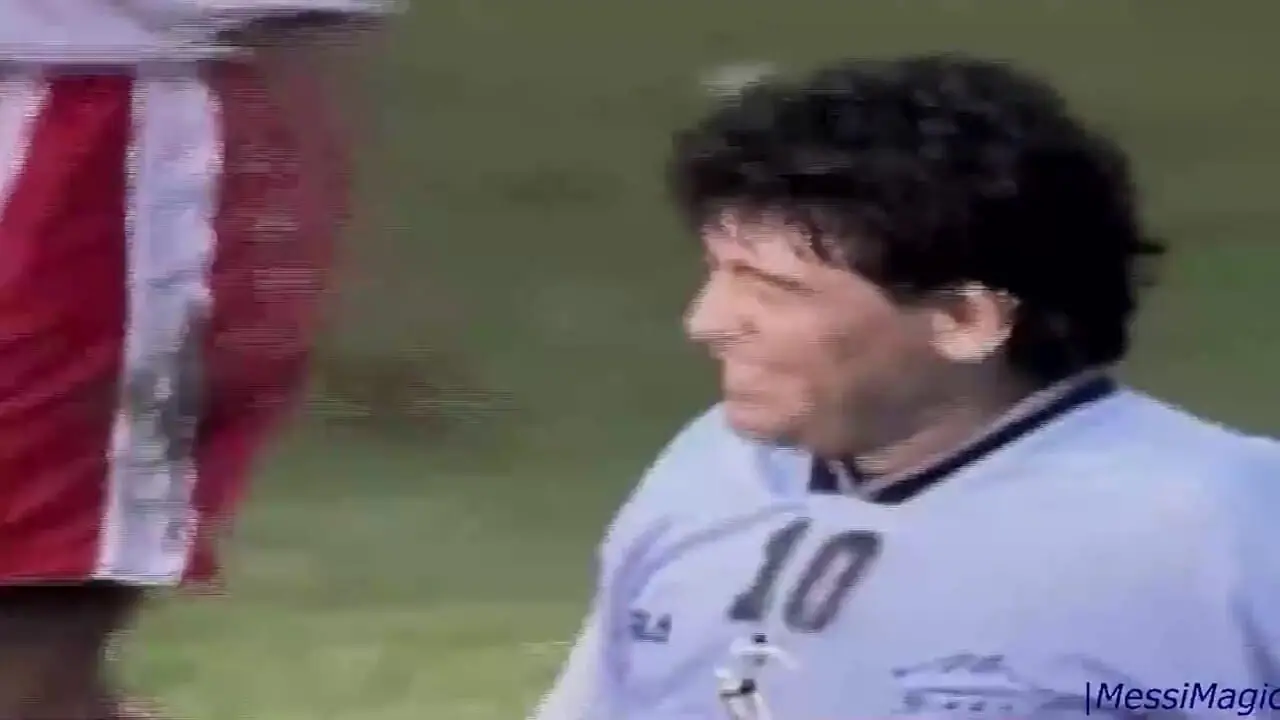 ویدئو نوستالوژی: وقتی دیگو مبهوت حرکت عقربی هیگوییتا