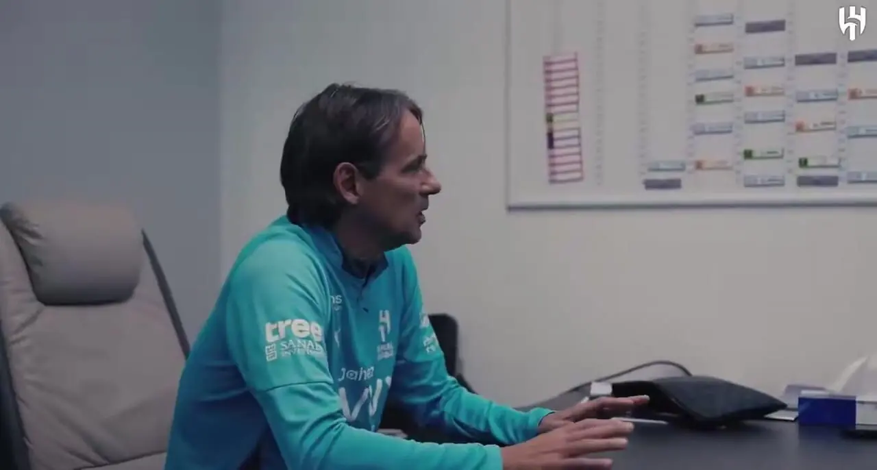 ویدئو: خوش‌وبش کنایه‌آمیز در ریاض؛ خط و نشان مانچینی برای بنزما