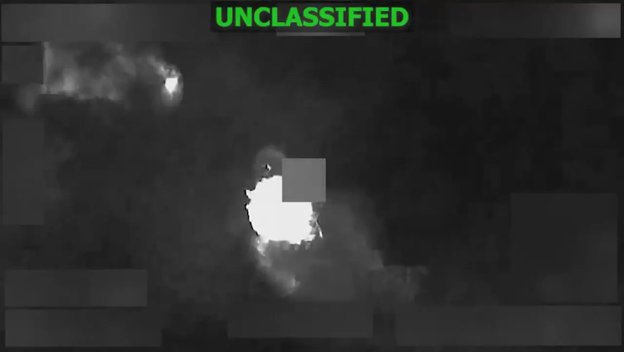 حمله ارتش آمریکا به یک شناور در اقیانوس آرام