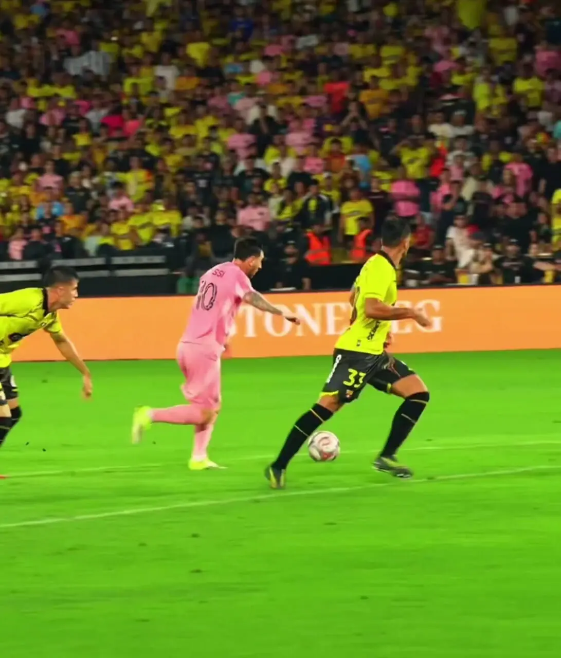 ویدئو: گلزنی مسی در لباس اینترمیامی به یاد بارسلونا