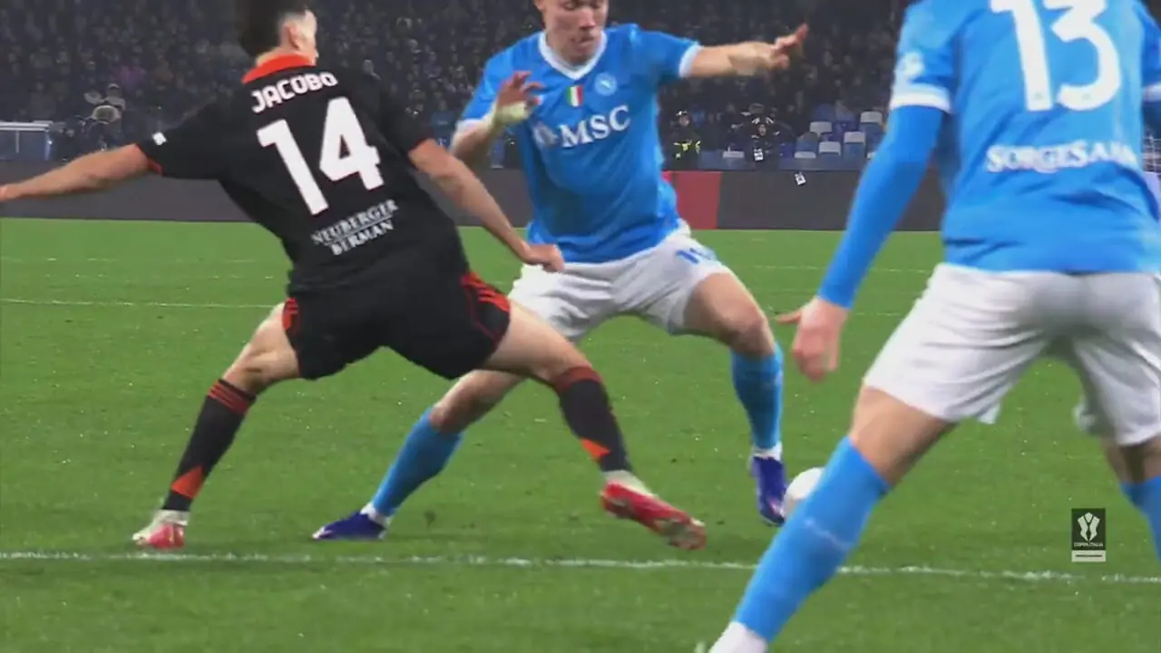 ویدئو: خلاصه بازی ناپولی 1 (6) - کومو 1 (7)