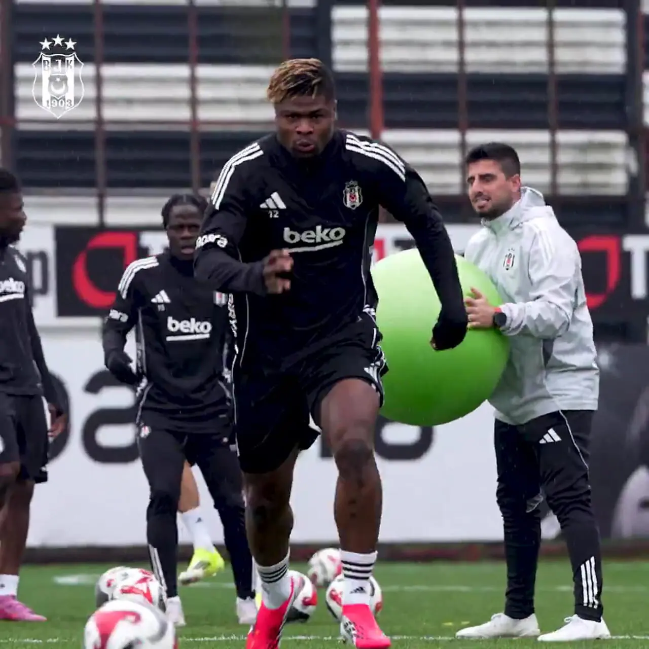 ویدئو: تمرینات بشیکتاش در آستانه بازی با باشاک‌شهیر