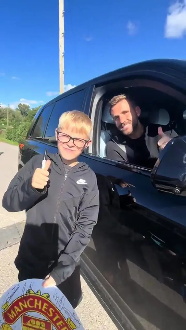 ویدئو: روز فراموشنشدنی هوادار یونایتد در کنار لوک شاو