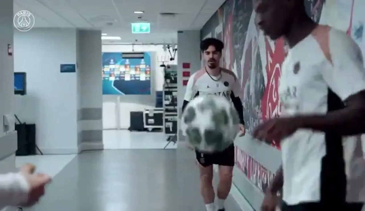 ویدئو: وقتی رختکن به مستطیل سبز تبدیل می‌شود