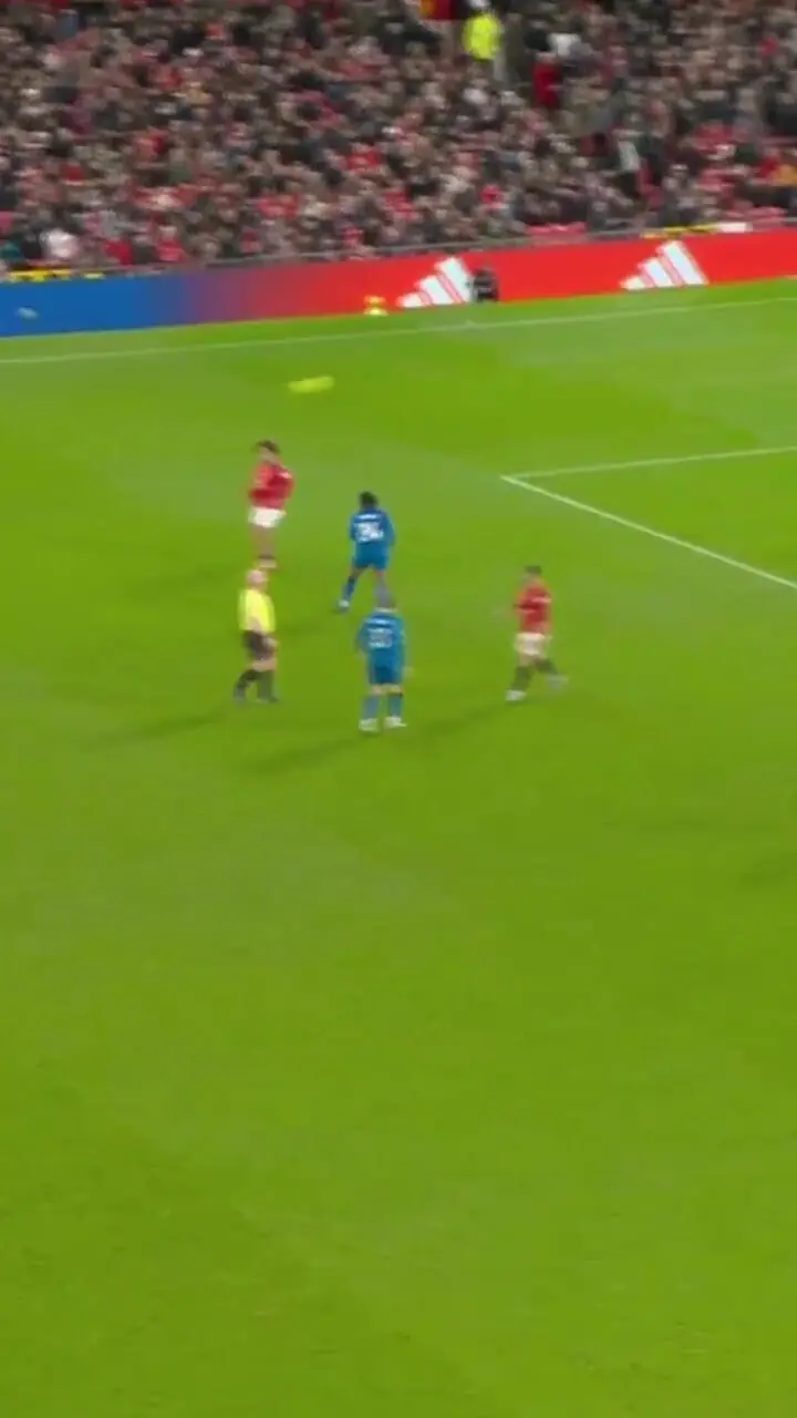 ویدئو: سیوهای دیدنی سن لامنس در دروازه منچستریونایتد