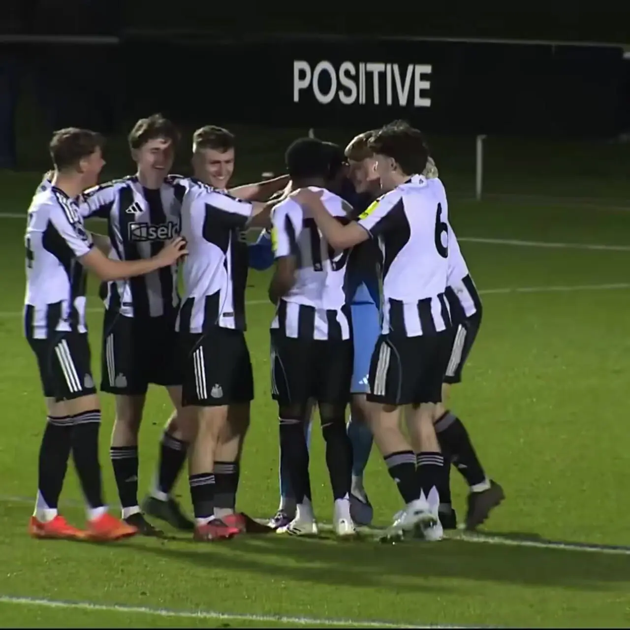 ویدئو: شلیک تاریخی گلر نیوکاسل از محوطه جریمه خودی