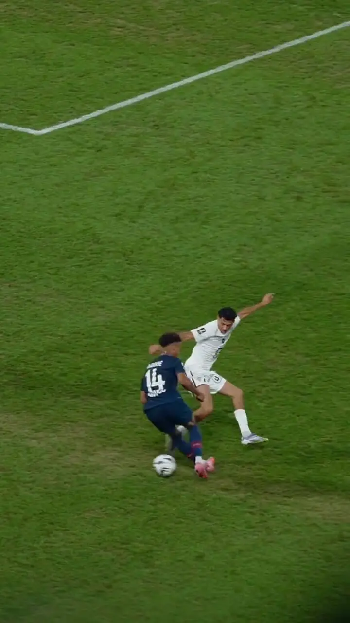 ویدئو: دزیره دوئه مدافعان را محو تکنیک خود کرد