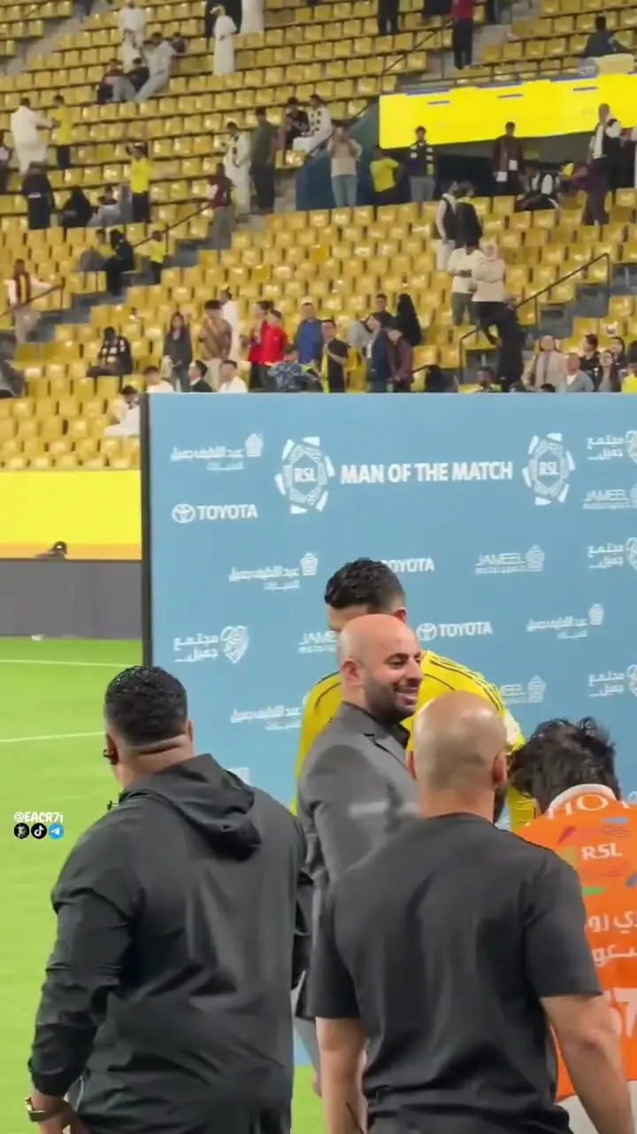 ویدئو: کریستیانو بهترین بازیکن زمین شد