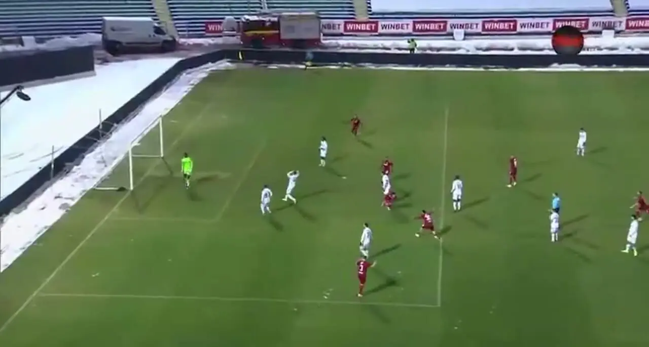 قیچی برگردان جنونآمیز ستاره کلمبیایی چشمها را خیره کرد