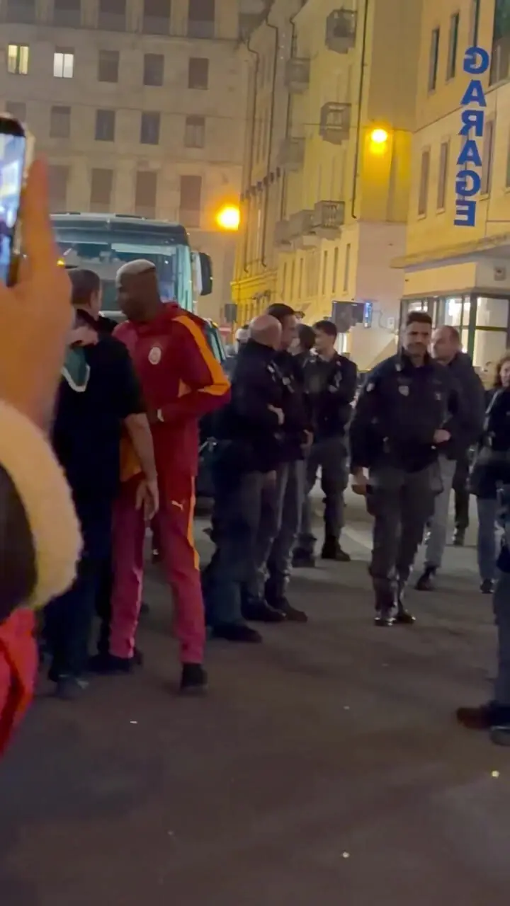 ویدئو: ضیافت امضای اوسیمن در قلب ایتالیا