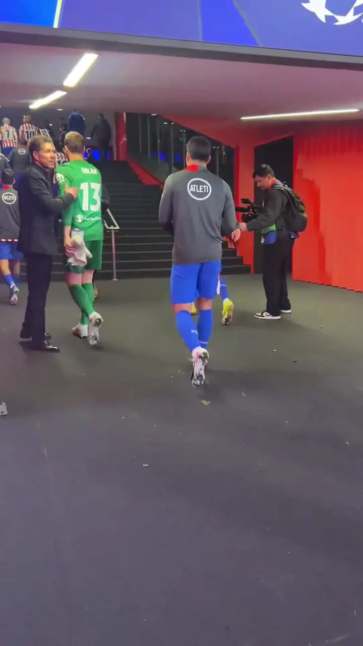 ویدئو: پاداش ویژه الچولو برای صعود اتلتیکومادرید