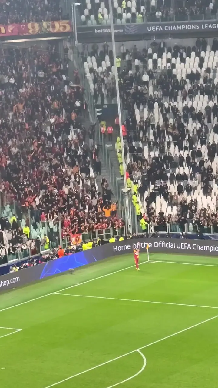 ویدئو: قدردانی اوسیمن از هواداران گالاتاسرای در قلب میلان