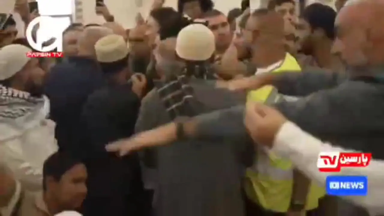 هو کردن نخست وزیر استرالیا از مسجد توسط مسلمانان