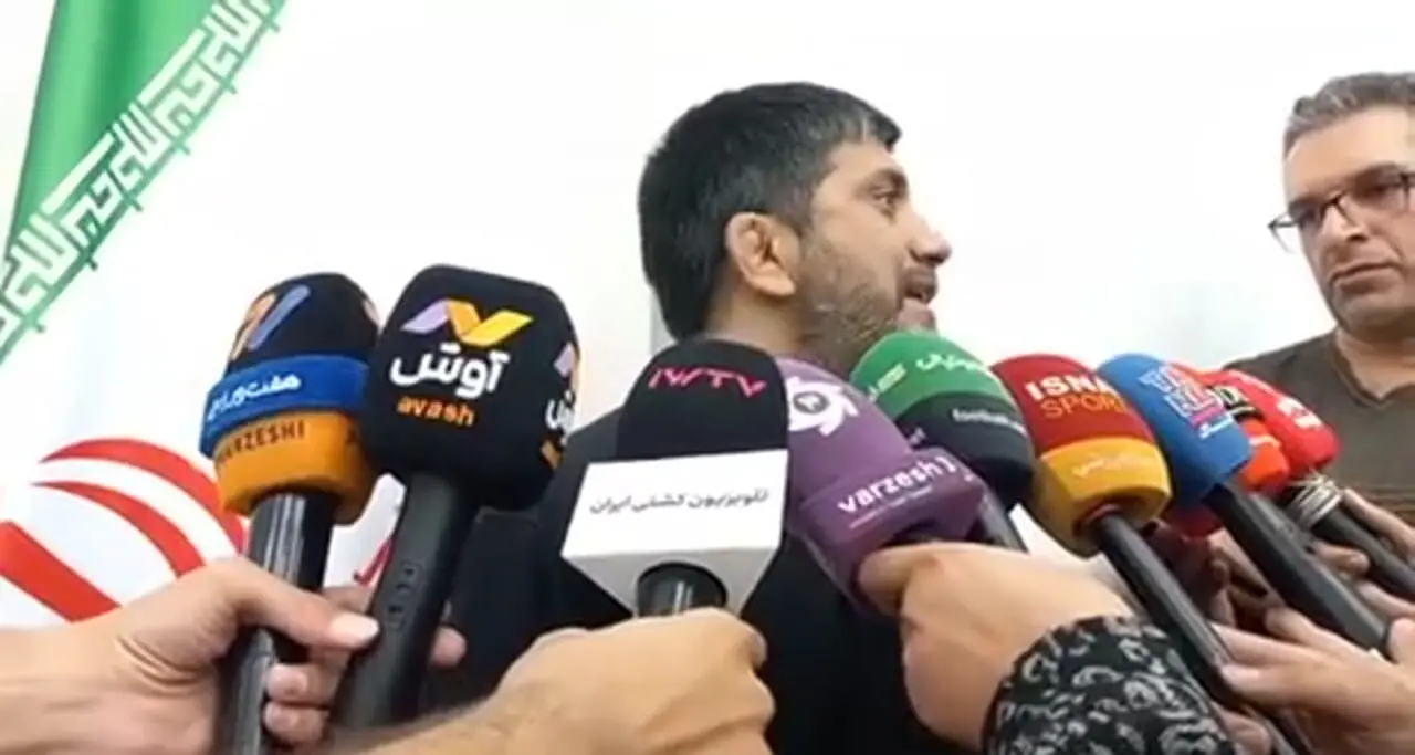 علیرضا دبیر: هرچقدر وزیر ورزش بامعرفت است، معاونش بیمعرفتی میکند
