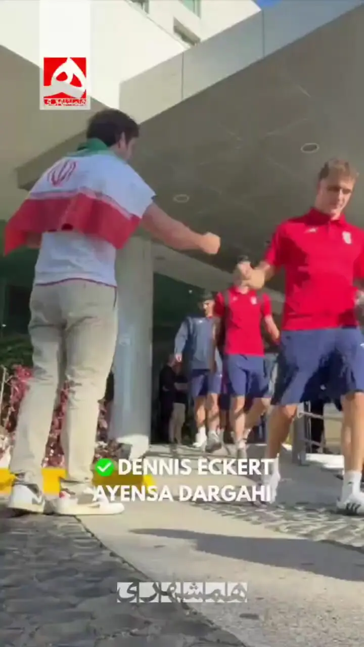 اینفلوئنسر آمریکایی با پرچم ایران بر دوش!