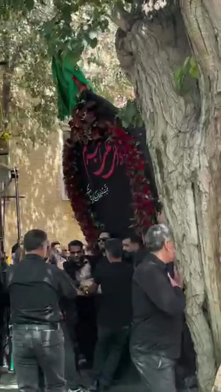 آیین عزاداری، روضه‌خوانی و نخل گردانی روستای استرک کاشان