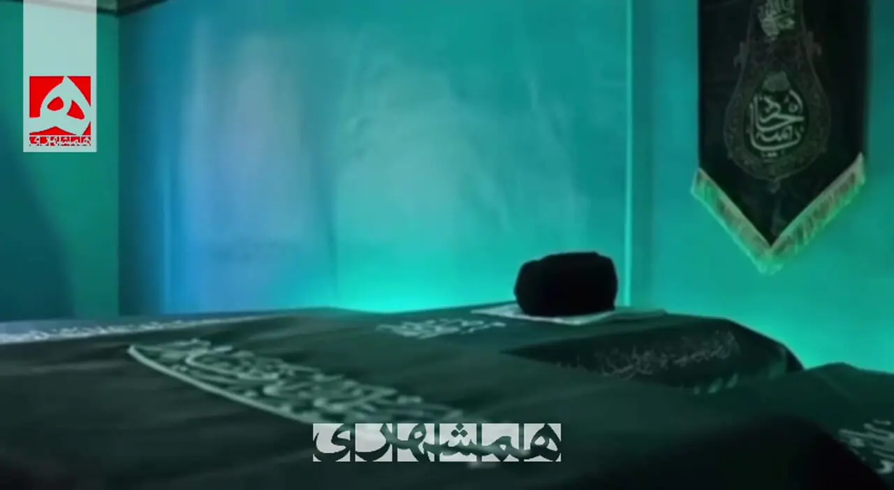 اولین تصاویر از تابوت رهبر شهید و خانواده ایشان