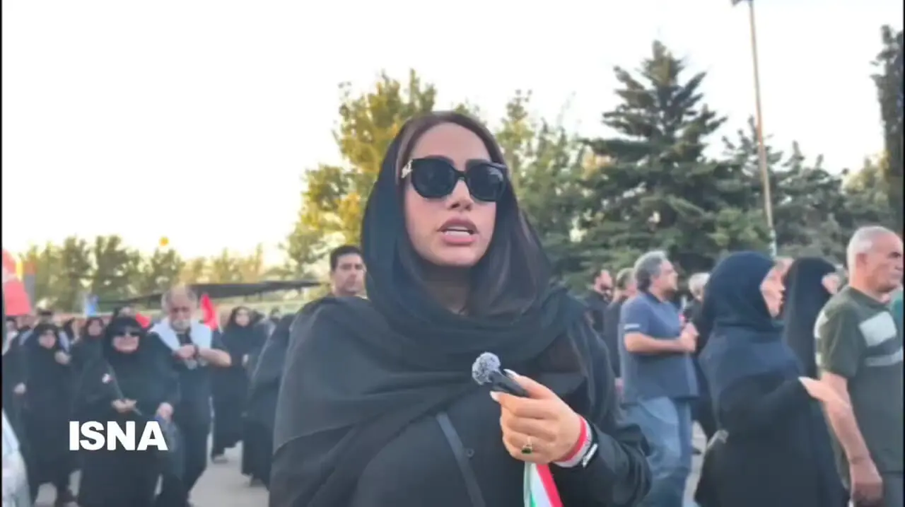 شهروند: من از آلمان آمدم و هر ایرانی این وظیفه را دارد که حتی اگر نمی‌تواند حضور پیدا کند، به هر نوع دیگر پشت کشورش بایستد