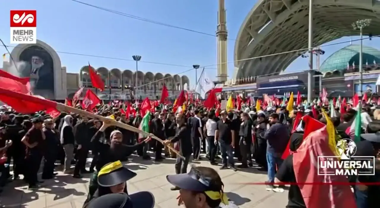 تصاویری از پرچمگردانی بزرگترین پرچم صحن مصلی