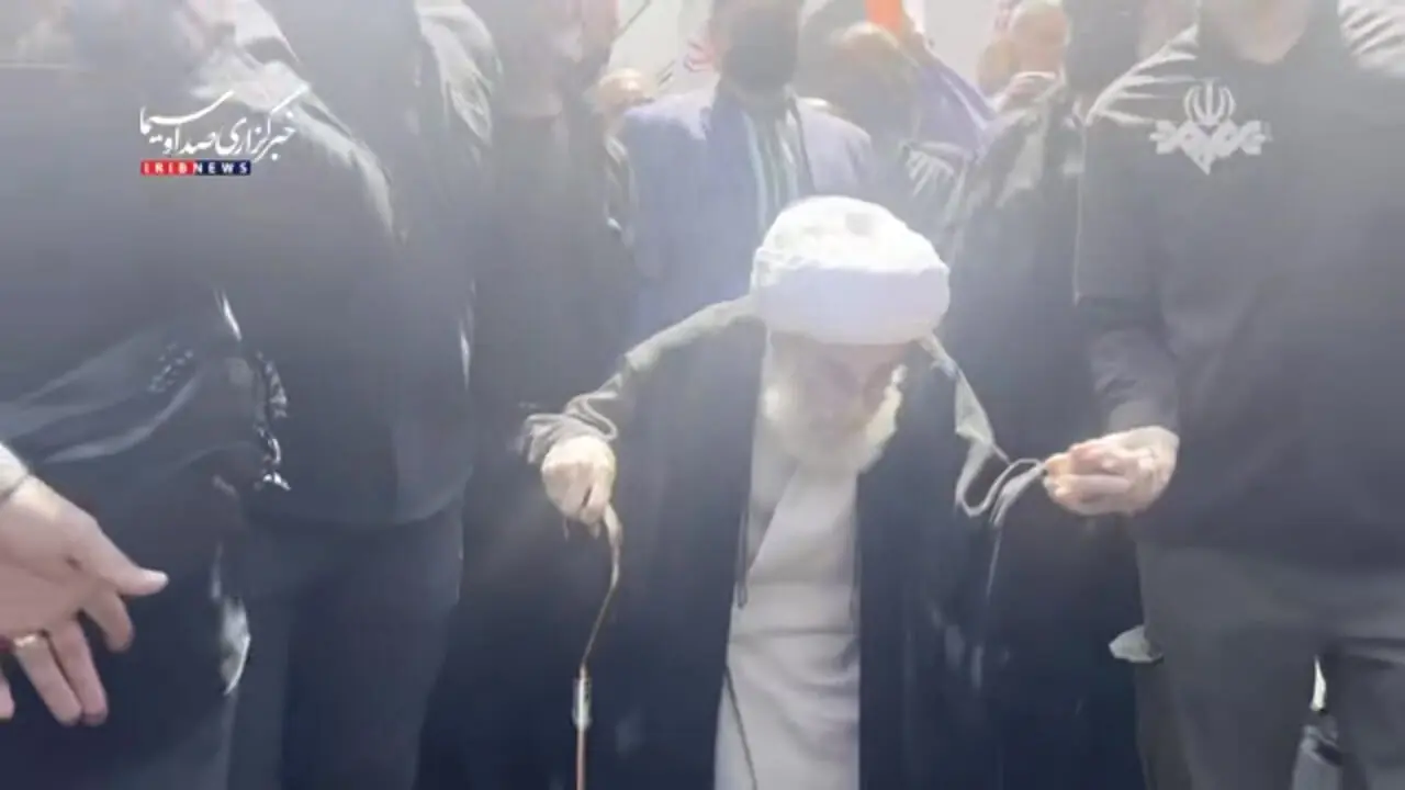 حضور آیت الله جنتی در مراسم تشییع رهبر شهید