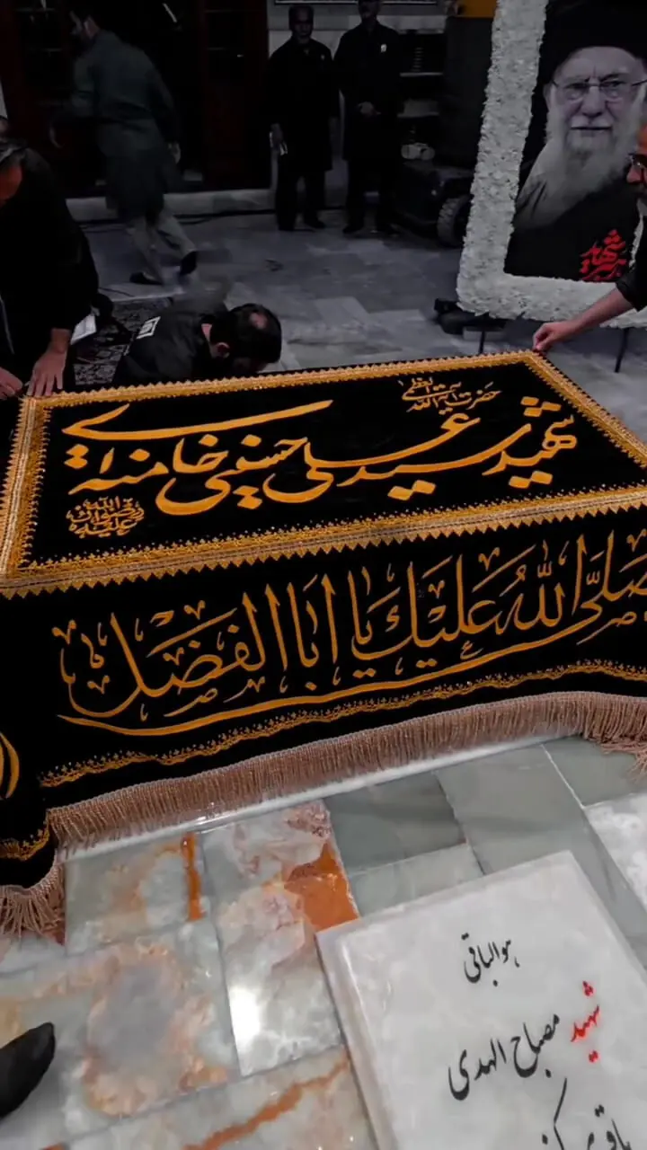 تصویری دیده نشده از لحظات آماده‌سازی مرقد رهبر شهید انقلاب