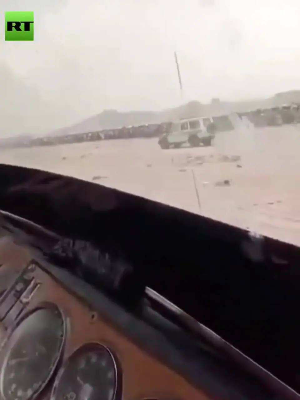 ستون عظیم مهاجران با اسکورت نظامی!