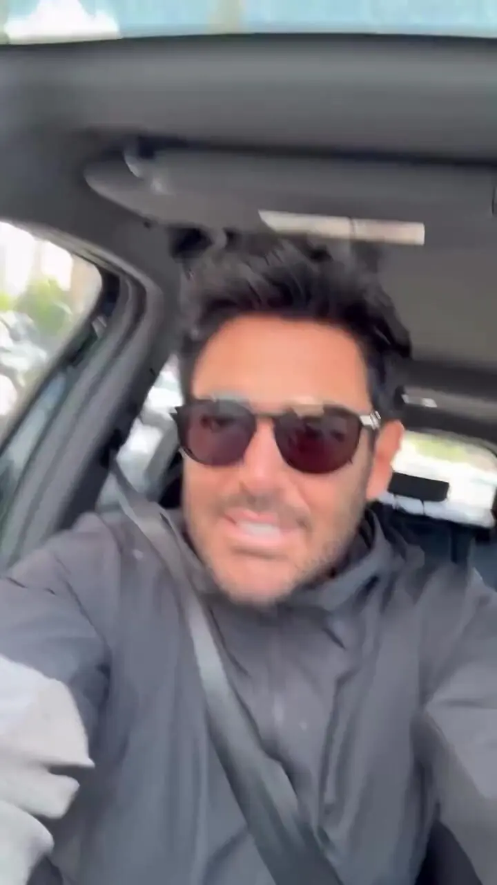 محمدرضا گلزار با عینک ۸۰ میلیون تومانی!