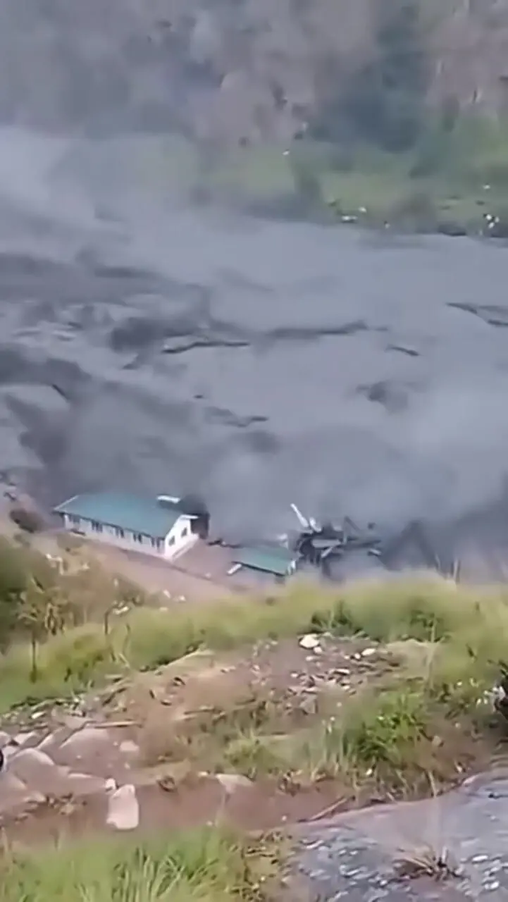 نپال باز هم اسیر سیل شد
