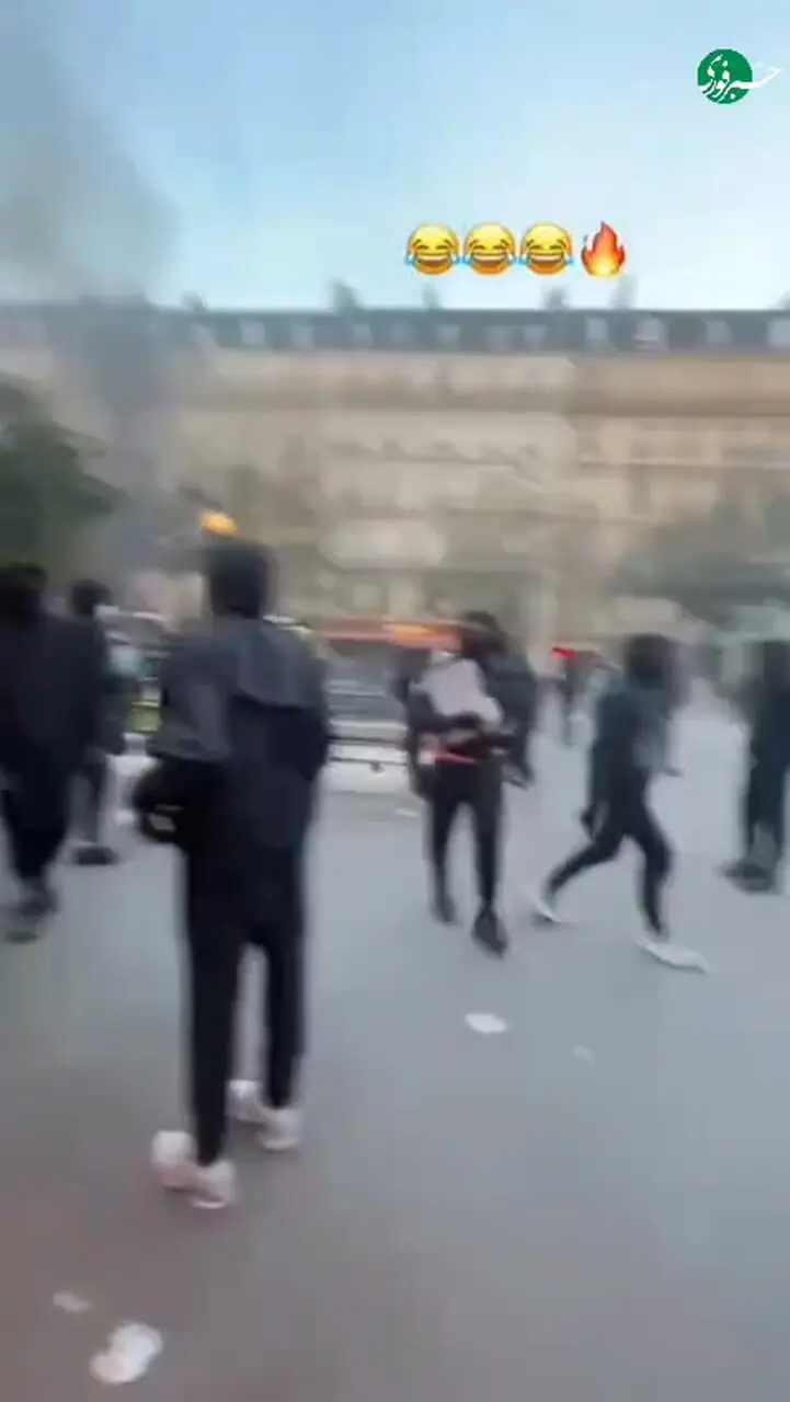 غارت به سبک معترضان فرانسوی؛ پلی‌ استیشن مفت و مجانی!